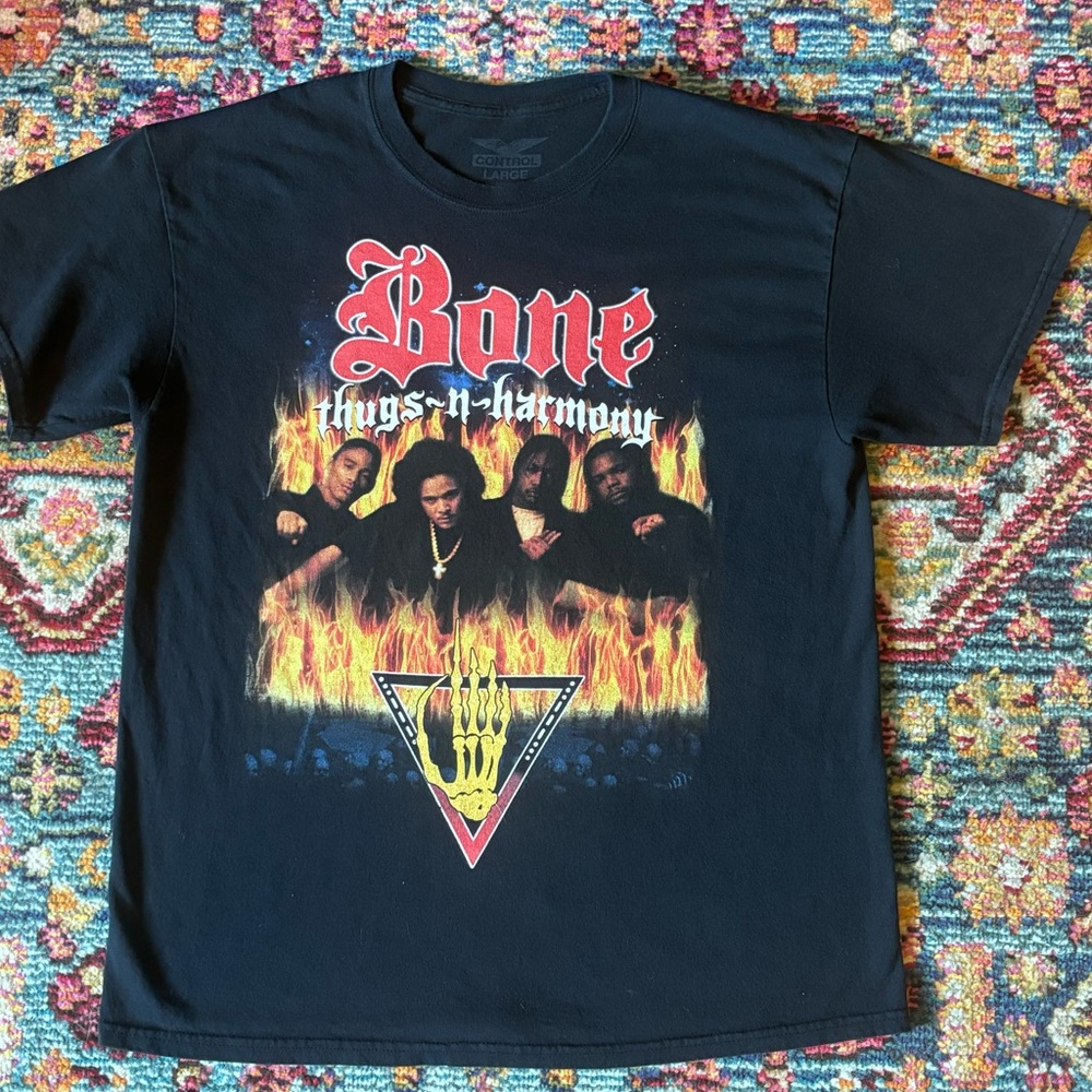 Super cool Retro Style Bone Thugs Tshirt!